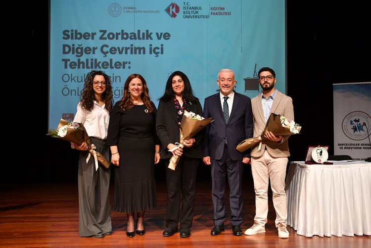 "Siber Zorbalık ve Diğer Çevrim İçi Tehlikeler: Okullar için Önleme Eğitimi"