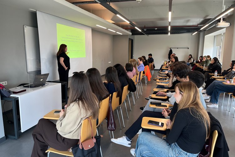 "Yapay Zeka Çağında Pozitif İnsan Olmak Semineri" 