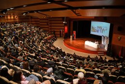"Siber Zorbalık ve Diğer Çevrim İçi Tehlikeler: Okullar için Önleme Eğitimi"